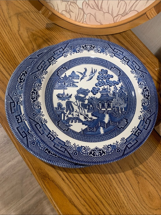 Churchill Other - Set of 2 Blue Willow Ceramic Dinner Plates - Classic Blue and White Set